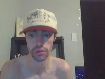 Gay sex chat with YoungBoyToii - camgaychat.com - Britain