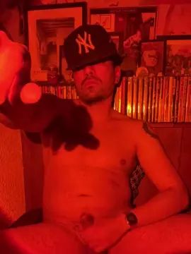 Gay sex chat with Dodonovan - camgaychat.com