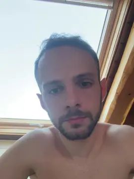 Gay sex chat with XBEAR001 - camgaychat.com - Britain