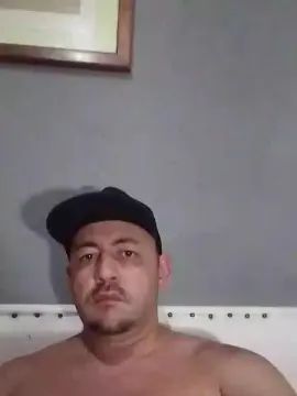 Gay sex chat with Ontoughuy - camgaychat.com - Portugal