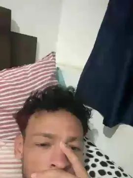 Gay sex chat with Ramirosouza - camgaychat.com - Portugal