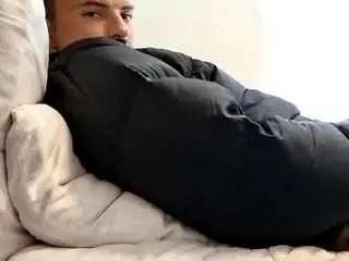 Gay sex chat with coltonfromvegas1999 - camgaychat.com - Britain