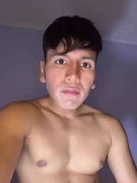 Gay sex chat with minerik1 - camgaychat.com - Britain