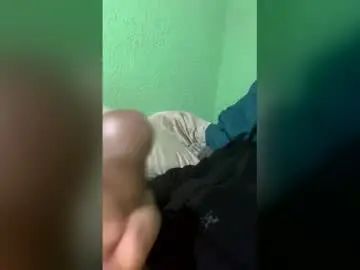 Gay sex chat with ramonnsterr - camgaychat.com - Britain