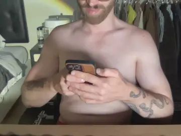 Gay sex chat with alumit2 - camgaychat.com - Britain