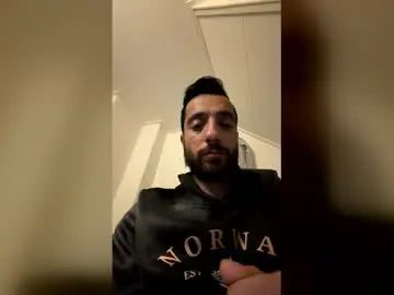 Gay sex chat with arda659399 - camgaychat.com - Britain