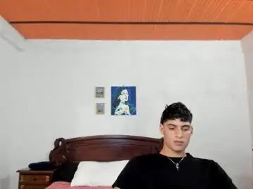 Gay sex chat with lucacosta19 - camgaychat.com - Britain