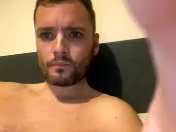 Gay sex chat with simdog1993 - camgaychat.com - Britain