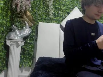 Gay sex chat with SHAW_FROSTE - camgaychat.com - Britain