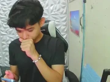 Gay sex chat with ur_younngtwinkxxx - camgaychat.com - Britain