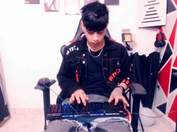 Gay sex chat with flow_matias18 - camgaychat.com - Spain