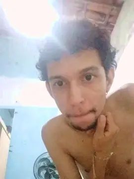 Gay sex chat with Novinho2k - camgaychat.com - Portugal