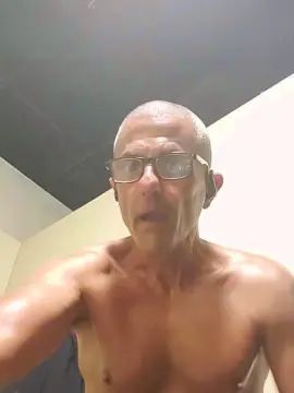 Gay sex chat with Cdez50 - camgaychat.com - Britain