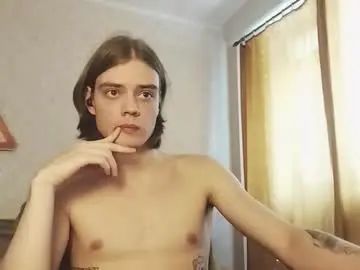 Gay sex chat with alexand3rf - camgaychat.com - Britain
