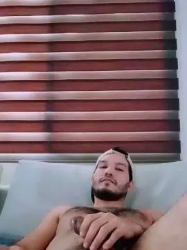Gay sex chat with Solitoencama22 - camgaychat.com - Britain