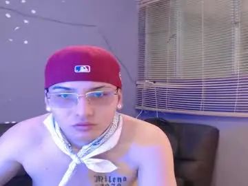 Gay sex chat with axel_h0t - camgaychat.com - Spain