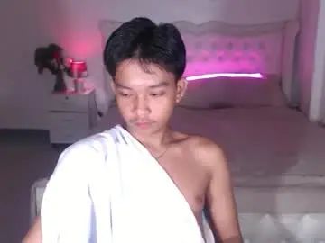 Gay sex chat with lux_brextonx - camgaychat.com - Britain