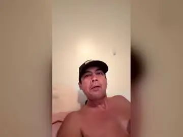 Gay sex chat with holozmauinui - camgaychat.com - Britain