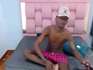 Gay sex chat with david_berrio_ - camgaychat.com - Britain