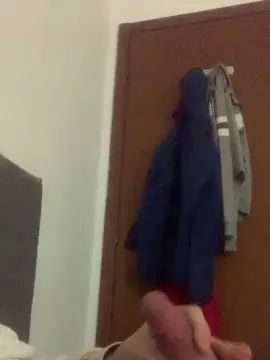 Gay sex chat with lorenzo08973722 - camgaychat.com - Italy