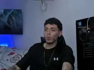 Gay sex chat with estivenvel - camgaychat.com