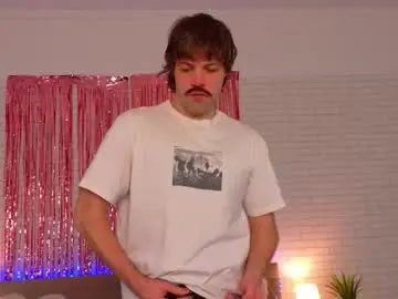 Gay sex chat with robertnexonn - camgaychat.com - Britain