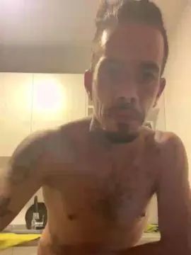 Gay sex chat with Eric27cm - camgaychat.com - Spain