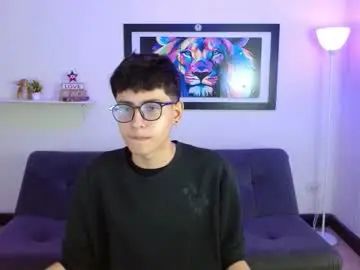 Gay sex chat with alexcum_18 - camgaychat.com - Britain