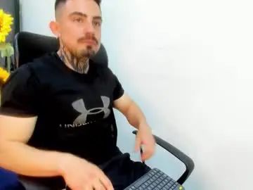 Gay sex chat with dallas_whitee - camgaychat.com - Britain