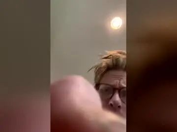 Gay sex chat with holdinitdownaz - camgaychat.com - Britain