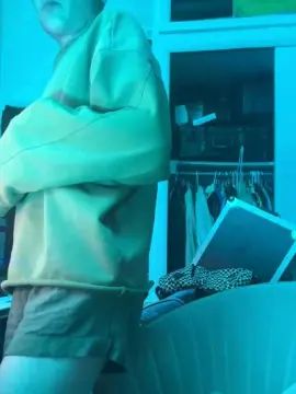 Gay sex chat with submissiveboy05 - camgaychat.com - Britain