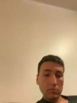 Gay sex chat with MarianoCloos6 - camgaychat.com - Britain