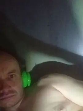 Gay sex chat with kiskkiss - camgaychat.com - Britain