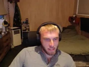 Gay sex chat with free2agoodhome - camgaychat.com - Britain