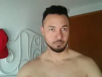 Gay sex chat with maxmach05 - camgaychat.com - Britain