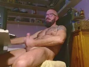 Gay sex chat with hugot9374 - camgaychat.com - Britain