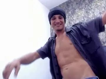 Gay sex chat with johnwickk_1 - camgaychat.com - Britain