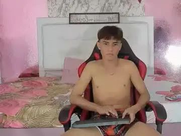 Gay sex chat with shane_cooper - camgaychat.com - Britain