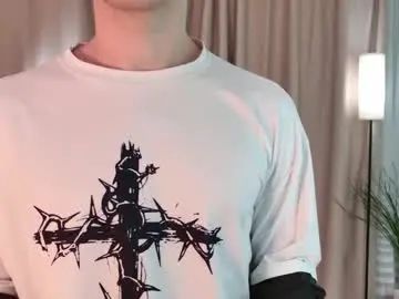 Gay sex chat with avgust_bery - camgaychat.com - Britain