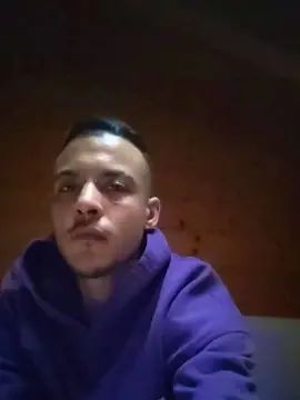 Gay sex chat with christian666x - camgaychat.com - Italy