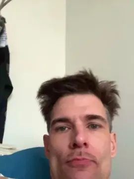 Gay sex chat with FreakyFuck22 - camgaychat.com - Britain