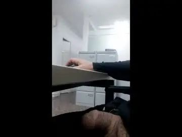 Gay sex chat with timotolkihache - camgaychat.com - Britain