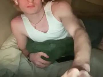 Gay sex chat with zachhski - camgaychat.com - Britain