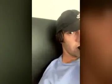 Gay sex chat with jacksonraykent - camgaychat.com - Britain