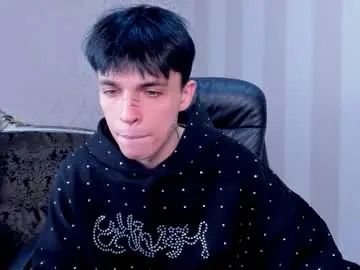 Gay sex chat with clarkbev - camgaychat.com - Britain