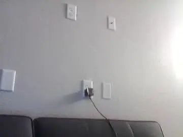 Gay sex chat with cuteskaterguy - camgaychat.com - Britain