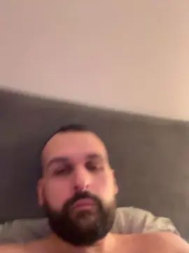 Gay sex chat with Sauvage201 - camgaychat.com - Britain