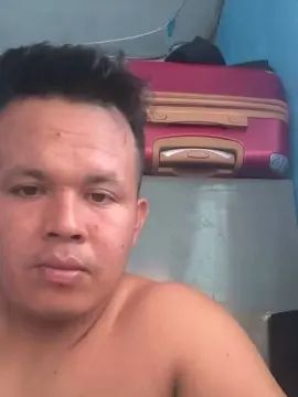 Gay sex chat with Bacler33 - camgaychat.com - Spain