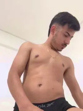 Gay sex chat with lrodrigues1 - camgaychat.com - Portugal
