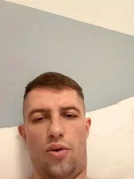 Gay sex chat with daniel199337 - camgaychat.com - Britain